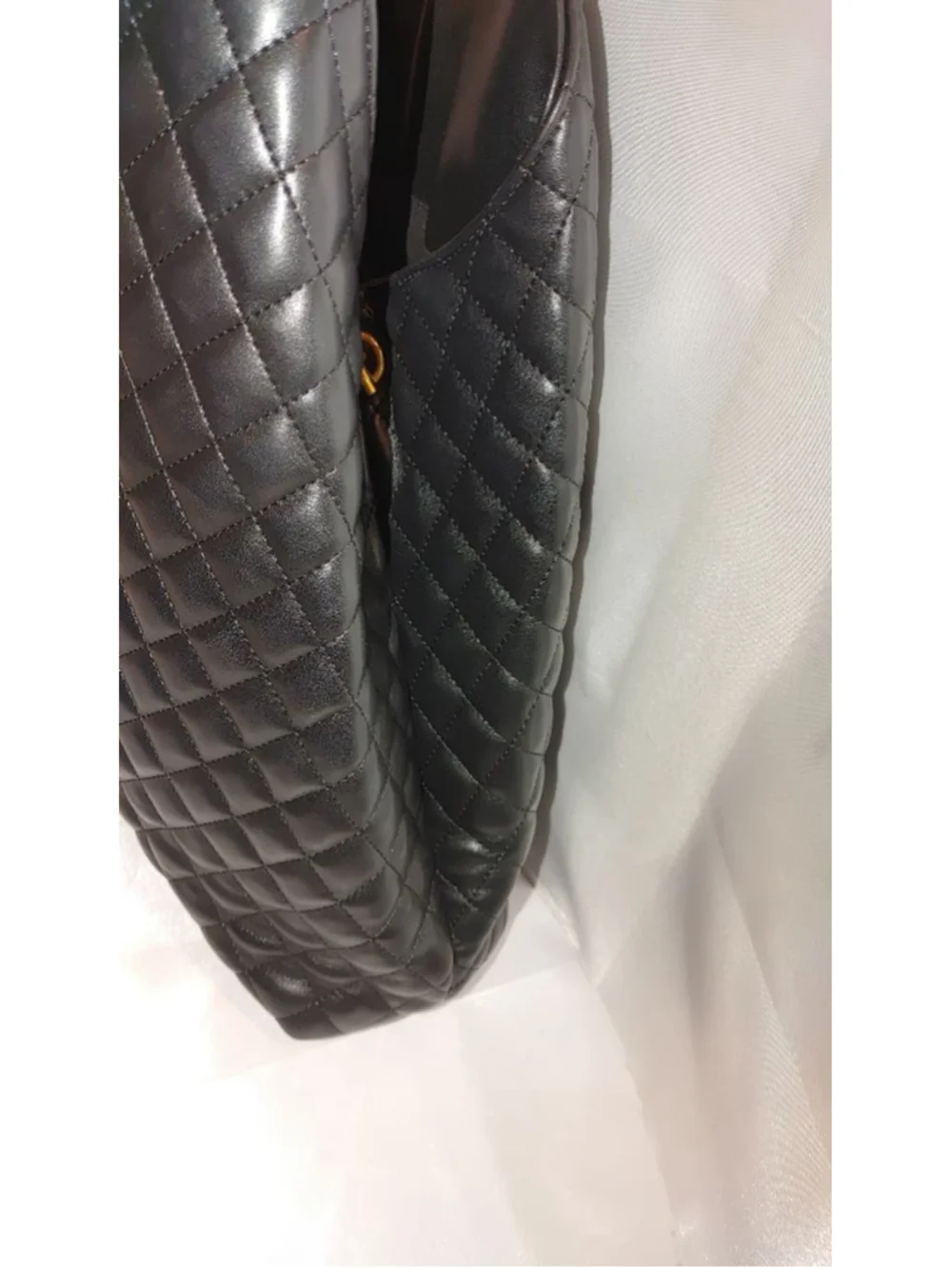 Saint Laurent ICARE Diamond Maxi Quilted Lambskin Shopping Tote - Picture 3 of 10